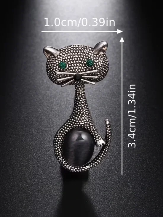 Silver Cat-Shaped Brooch with Green Eyes - Elegant Pet Jewelry - Picture 3 of 5